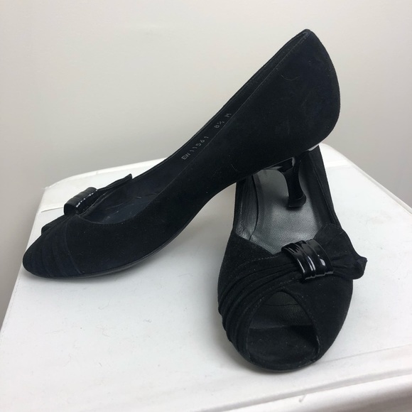 Stuart Weitzman  Black Peep Toe Heels Suede 8.5 - Picture 2 of 4